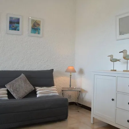 3 Pieces Avec Jardinet Proche Centre - Fr-1-225c-39 Apartment *